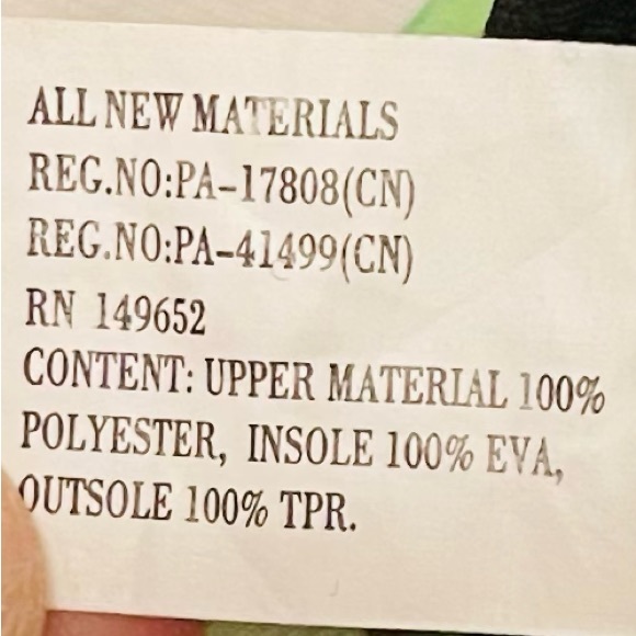 NEW Kids Water Shoes (E31) - Picture 8 of 9